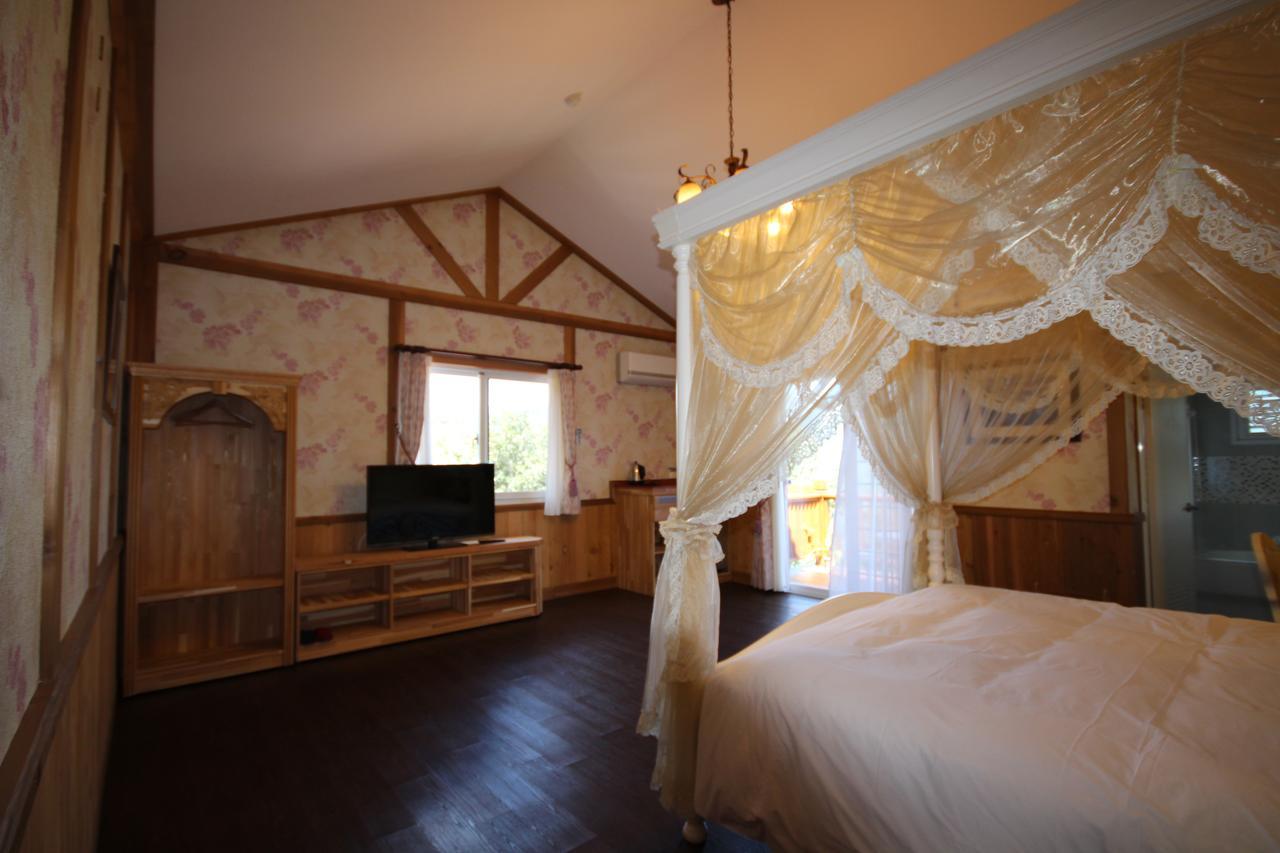 Cingjing Vienna Pleasance Cottage Renai Exterior photo