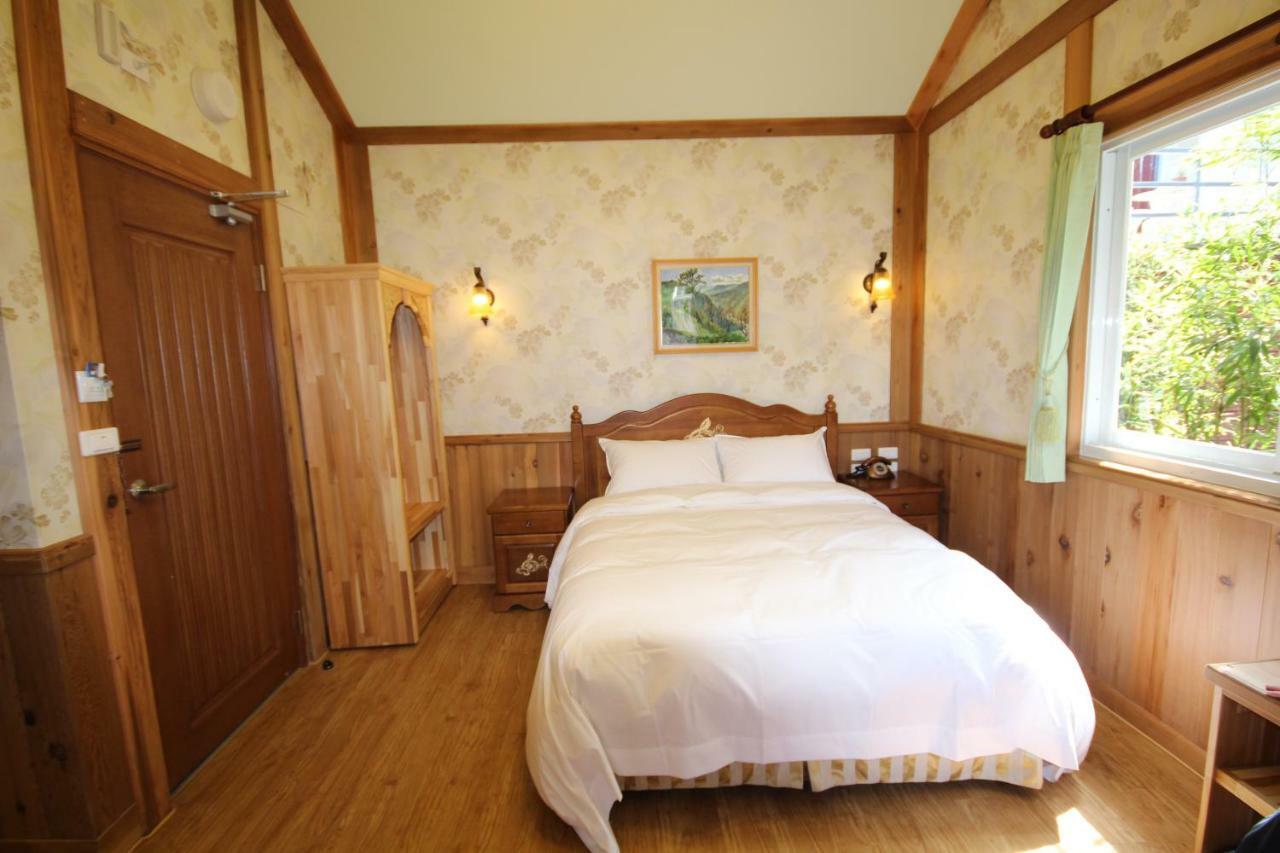 Cingjing Vienna Pleasance Cottage Renai Exterior photo